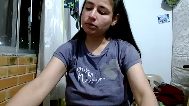 Snapshot of Escarcha-blue chatting on November 2025 01:16:01 AM Escarcha-blue online show from November 2025 01:16:01 AM