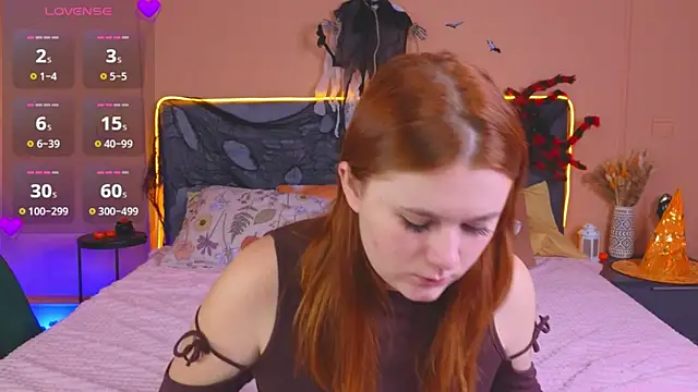 Snapshot of Eva_Starlight chatting on October 2025 04:02:01 AM Eva Starlight online show from October 2025 04:02:01 AM