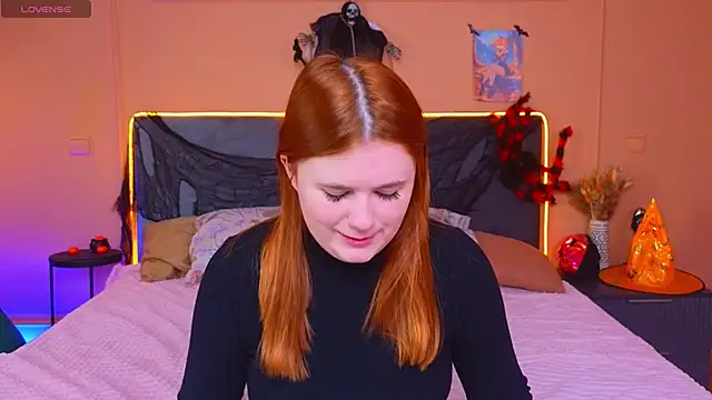 Snapshot of Eva_Starlight chatting on October 2025 04:07:02 AM Eva Starlight online show from October 2025 04:07:02 AM