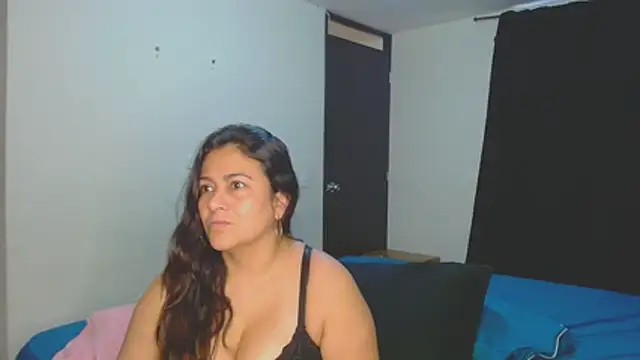 roxanasexy2025 online show from December 2025 12:47:02 PM