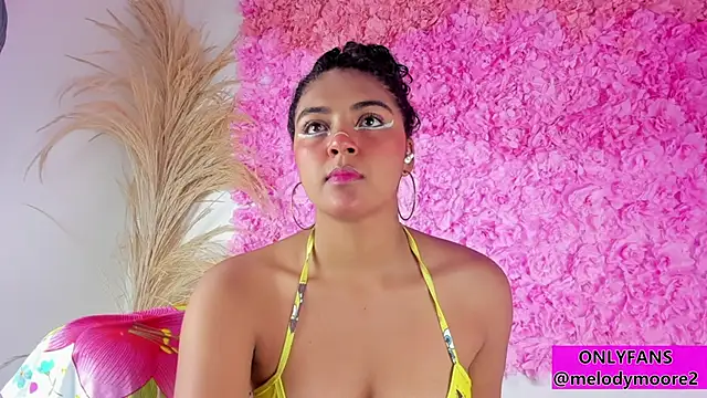 Snapshot of Melodymoore_ chatting on November 2025 10:21:02 PM Melodymoore online show from November 2025 10:21:02 PM