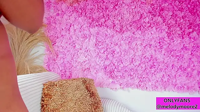 Snapshot of Melodymoore_ chatting on November 2025 10:08:02 PM Melodymoore online show from November 2025 10:08:02 PM