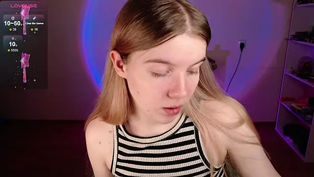 Strawberry juli online show from April 2026 03:35:02 AM