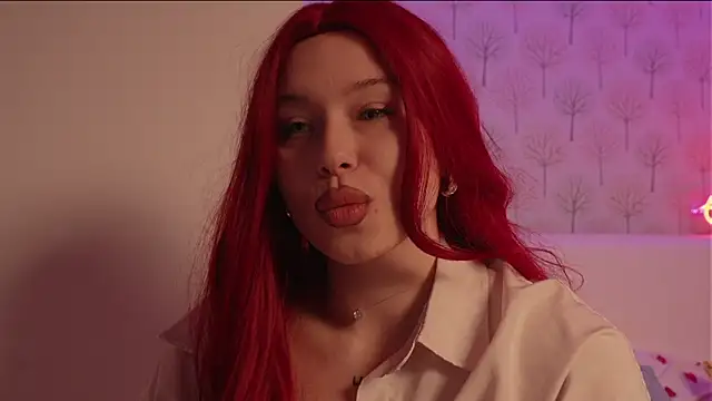 Snapshot of ElliSweetTease chatting on October 2025 04:02:01 AM ElliSweetTease online show from October 2025 04:02:01 AM