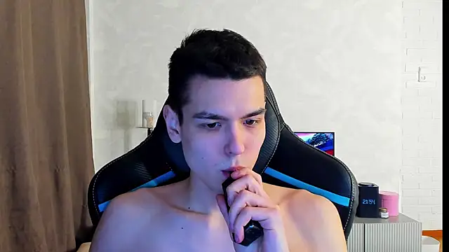 TravisRevas online show from March 2025 06:56:01 PM