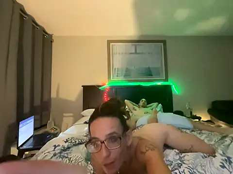 Snapshot of JerseyGem chatting on October 2025 10:57:01 AM JerseyGem online show from October 2025 10:57:01 AM