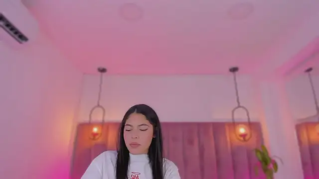 Haily b online show from March 2026 08:04:02 PM