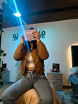 Snapshot of miaoconell chatting on February 2026 09:14:02 PM miaoconell online show from February 2026 09:14:02 PM