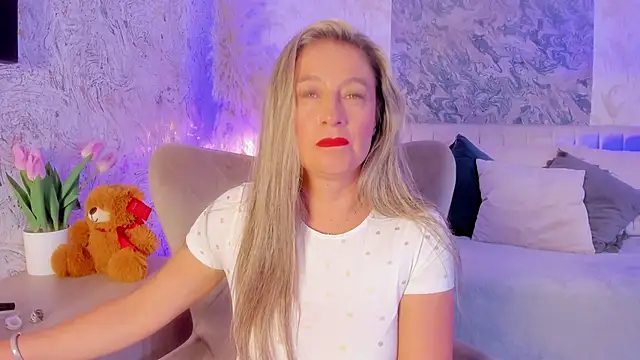 Snapshot of Liannaa_ chatting on September 2025 07:08:02 PM Liannaa online show from September 2025 07:08:02 PM