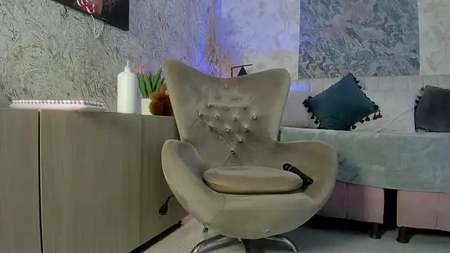 Snapshot of Liannaa_ chatting on October 2025 11:41:02 AM Liannaa online show from October 2025 11:41:02 AM