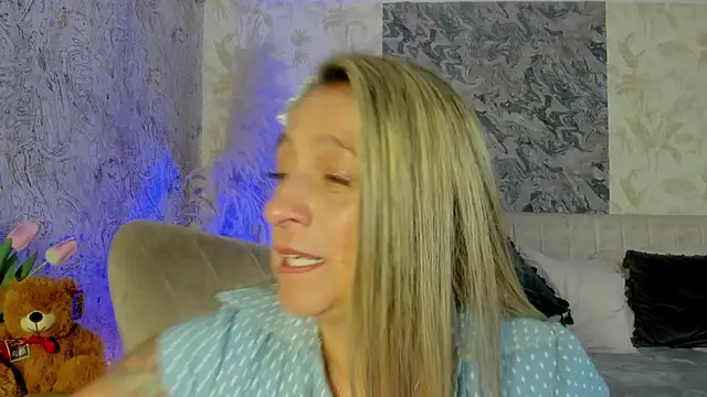 Snapshot of Liannaa_ chatting on October 2025 11:46:01 PM Liannaa online show from October 2025 11:46:01 PM