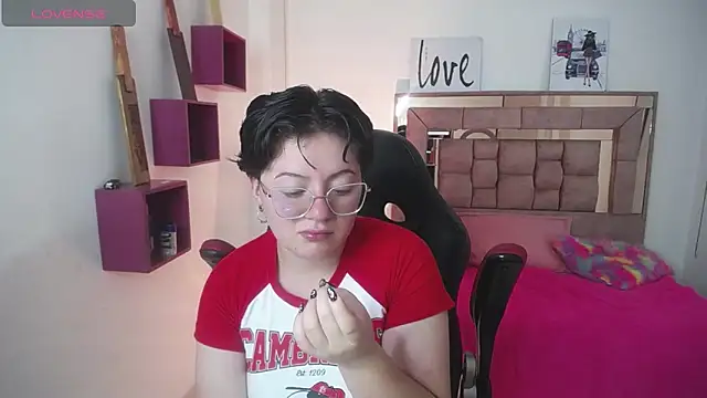 safyka online show from October 2025 03:40:01 AM