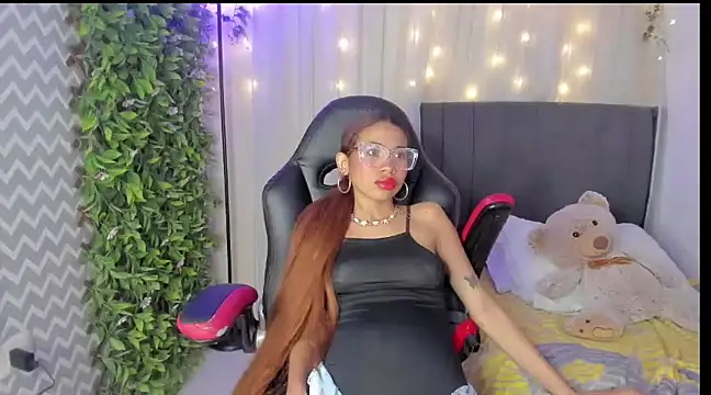Snapshot of Aida_princess chatting on March 2025 07:47:02 AM Aida princess online show from March 2025 07:47:02 AM