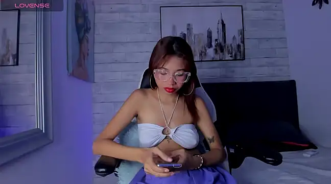 Snapshot of Aida_princess chatting on March 2025 11:56:02 PM Aida princess online show from March 2025 11:56:02 PM