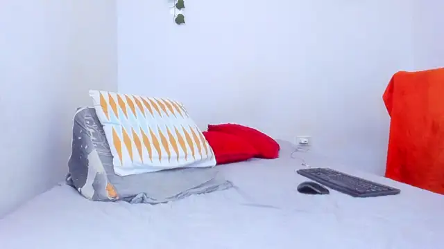 Snapshot of damian_c12 chatting on March 2025 08:21:01 PM damian c12 online show from March 2025 08:21:01 PM