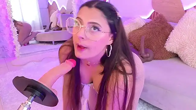 madisonjones- online show from November 2025 07:16:02 PM