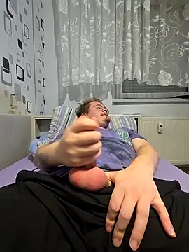 Snapshot of GinzouGay chatting on November 2025 10:20:02 PM GinzouGay online show from November 2025 10:20:02 PM