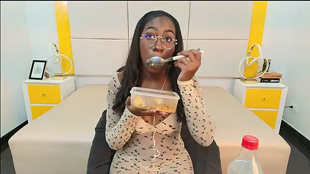 Qeen blackk online show from November 2025 09:14:01 PM