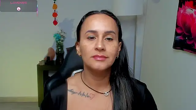 Snapshot of Sara_Charmy chatting on June 2026 11:23:01 AM Sara Charmy online show from June 2026 11:23:01 AM