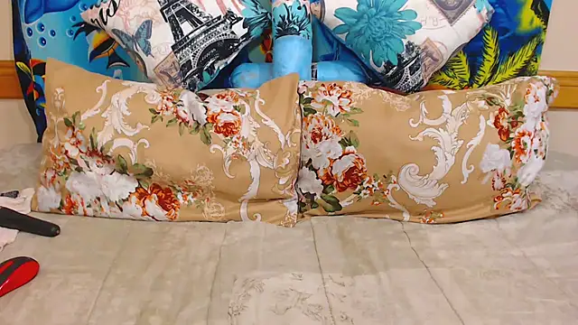 Snapshot of ChocolateClit chatting on October 2025 05:17:01 PM ChocolateClit online show from October 2025 05:17:01 PM