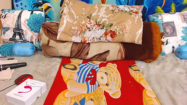 Snapshot of ChocolateClit chatting on November 2025 04:40:01 PM ChocolateClit online show from November 2025 04:40:01 PM