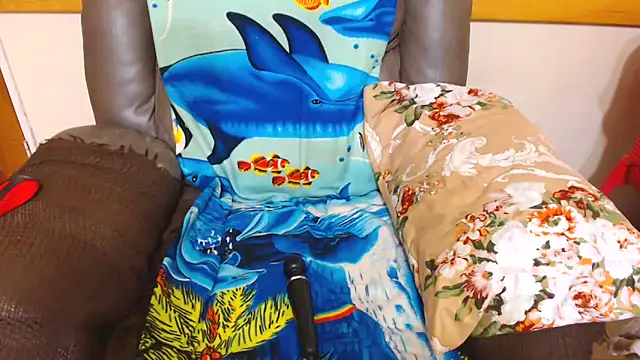 Snapshot of ChocolateClit chatting on November 2025 03:14:02 PM ChocolateClit online show from November 2025 03:14:02 PM