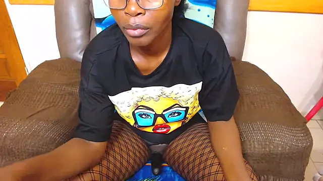 Snapshot of ChocolateClit chatting on November 2025 03:20:02 AM ChocolateClit online show from November 2025 03:20:02 AM