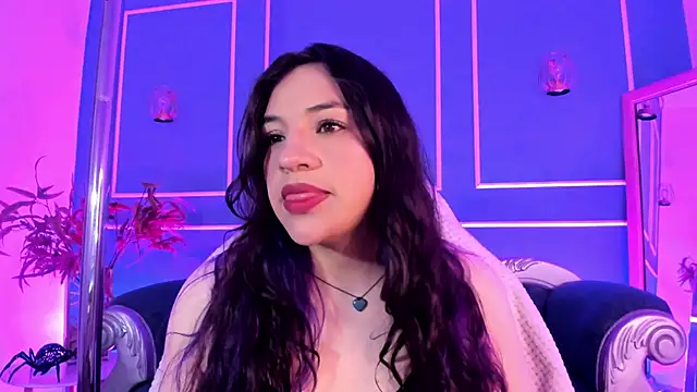 TaraTaylorr online show from December 2025 02:06:02 AM