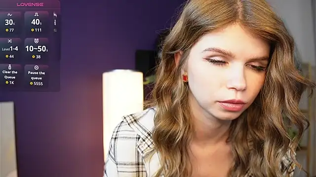 Snapshot of AmityDilley chatting on October 2025 06:33:01 AM AmityDilley online show from October 2025 06:33:01 AM