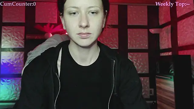 Snapshot of SweetSeraphine chatting on October 2025 05:19:02 AM SweetSeraphine online show from October 2025 05:19:02 AM