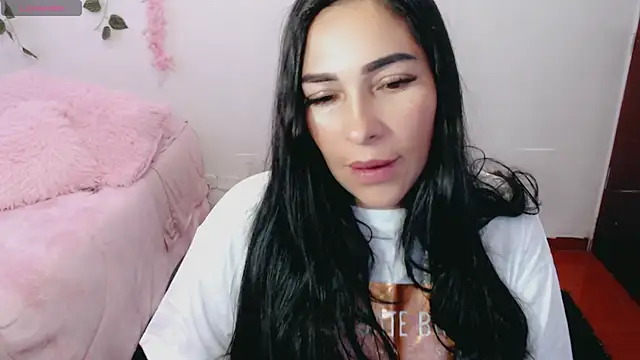 luna lgomez  online show from March 2025 11:25:02 AM