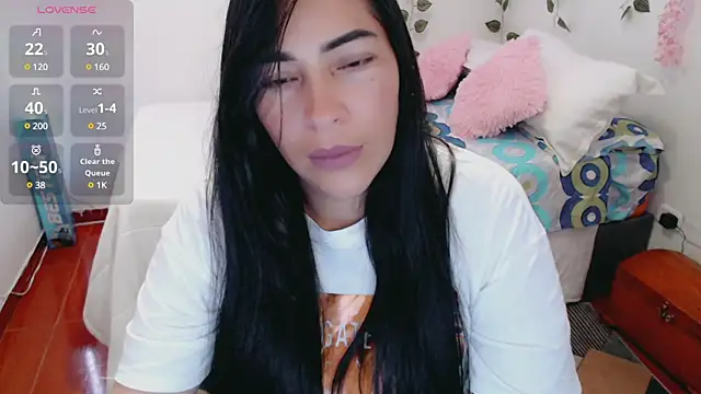 luna lgomez  online show from March 2025 10:55:01 AM