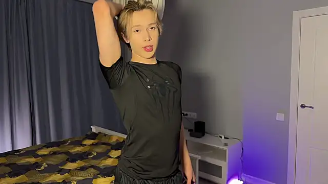 ciaoalex online show from March 2025 08:00:01 PM