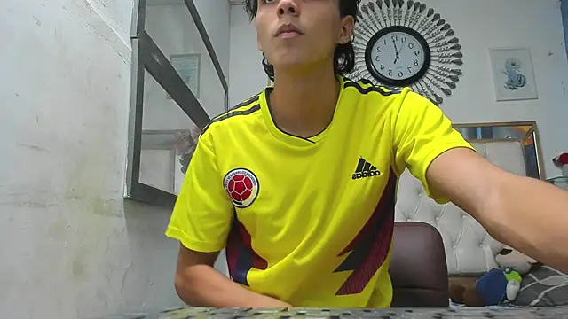 heiker  online show from March 2025 05:22:02 AM