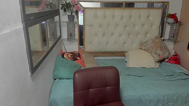 heiker  online show from November 2025 02:54:01 AM