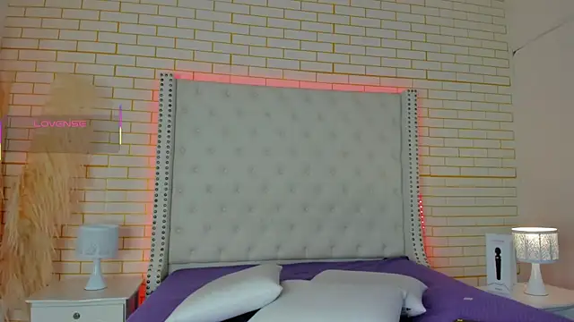 Snapshot of Emilly_wilson_ chatting on October 2025 12:39:02 PM Emilly wilson online show from October 2025 12:39:02 PM