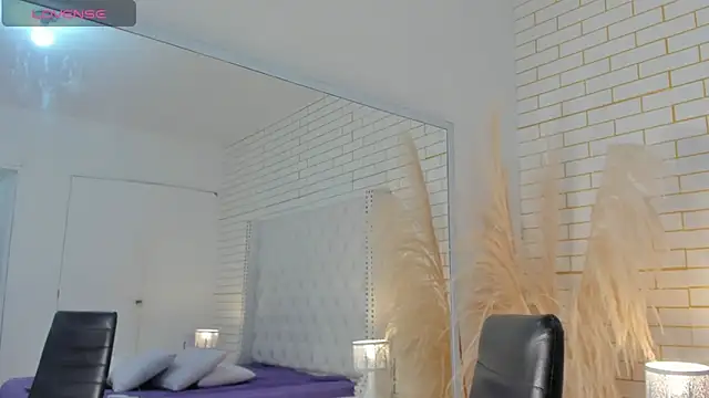 Snapshot of Emilly_wilson_ chatting on November 2025 12:28:01 PM Emilly wilson online show from November 2025 12:28:01 PM