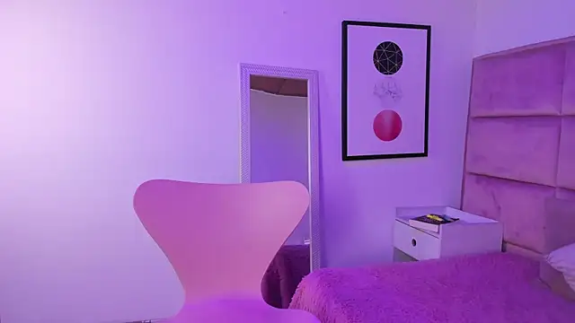 Marianna Ray  online show from March 2025 12:50:02 PM