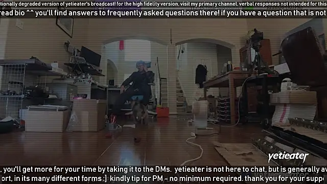 Snapshot of yetieater chatting on January 2025 09:55:02 PM yetieater online show from January 2025 09:55:02 PM