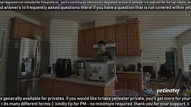 Snapshot of yetieater chatting on January 2025 05:35:02 PM yetieater online show from January 2025 05:35:02 PM