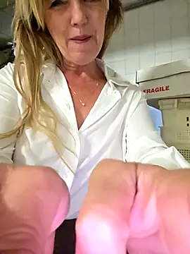 Melody73 online show from November 2025 09:18:02 AM