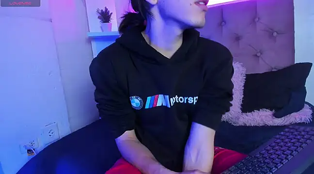 Snapshot of Andrew_Wolff chatting on March 2025 10:56:02 AM Andrew Wolff online show from March 2025 10:56:02 AM