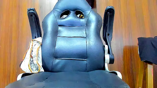 Snapshot of Dreamastercum_ chatting on November 2025 07:58:02 PM Dreamastercum online show from November 2025 07:58:02 PM