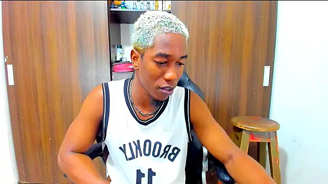 Snapshot of Dreamastercum_ chatting on November 2025 08:19:01 PM Dreamastercum online show from November 2025 08:19:01 PM