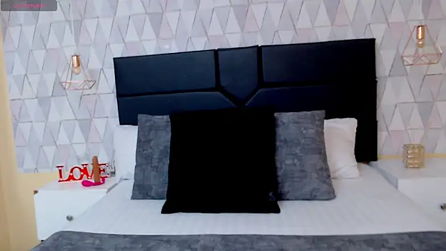 LiliJensen online show from March 2025 11:21:02 PM