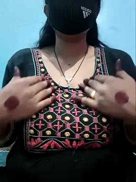 Sexyradha  online show from April 2026 05:52:02 PM