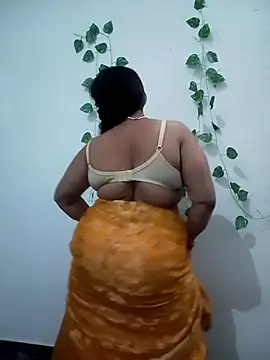 Snapshot of Neha-Bhabhi-Rasily chatting on February 2026 11:28:02 AM Neha-Bhabhi-Rasily online show from February 2026 11:28:02 AM