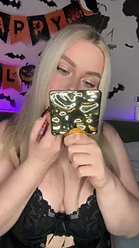 April Vancee online show from November 2025 03:25:02 PM