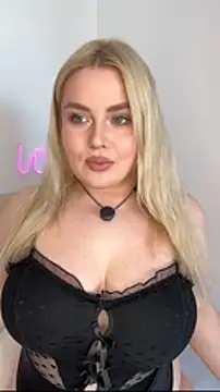 April Vancee online show from April 2026 11:03:02 AM