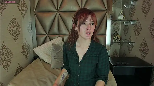 Kitty Velvet  online show from March 2025 06:30:01 PM
